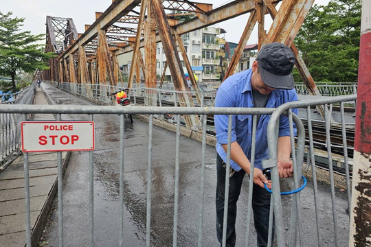 Hà Nội: Cấm người và phương tiện qua cầu Long Biên, cầu Đông Hội