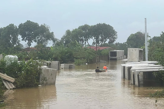 Hà Nội rút báo động lũ trên sông Hồng và sông Đuống