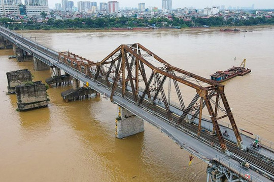 Hà Nội: Khôi phục giao thông qua cầu Long Biên, cầu Đuống