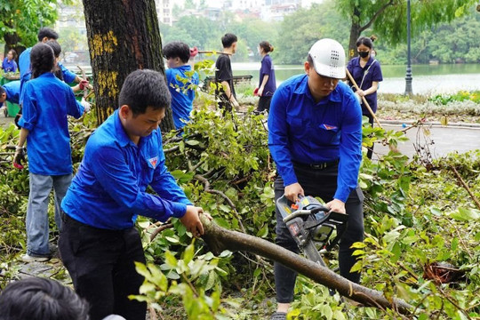 Hà Nội bắt đầu thực hiện tổng vệ sinh, khắc phục hậu quả bão số 3