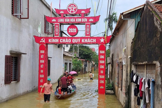 Các huyện ngoại thành Hà Nội còn ngập dài ngày do nước rút chậm