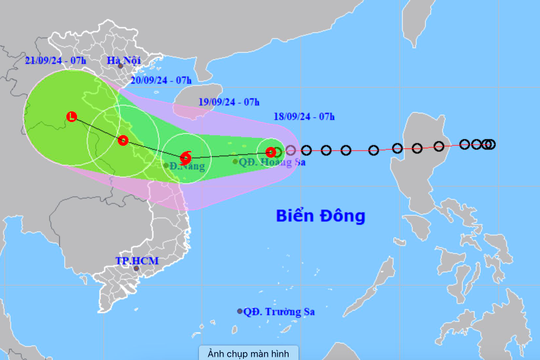 Áp thấp nhiệt đới khiến nhiều nơi ở miền Trung mưa to đến rất to