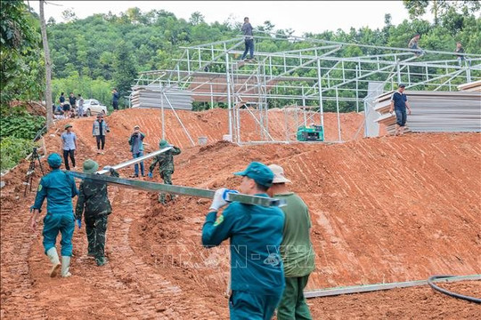 Ngày mai, 25 căn nhà tạm cho người dân Làng Nủ sẽ được hoàn thành