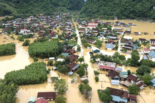 Bão số 4 và mưa lũ sau bão đã khiến 3 người chết, 261 ngôi nhà hư hỏng