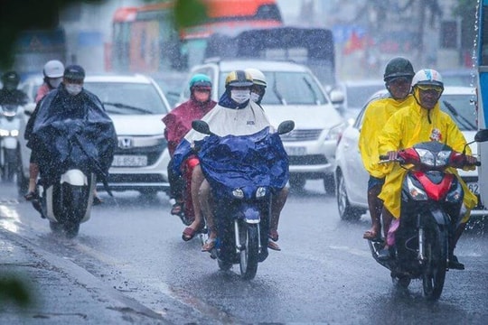 Dự báo thời tiết Hà Nội ngày 30/9: Có mưa và dông, khả năng có lốc, sét và gió giật mạnh