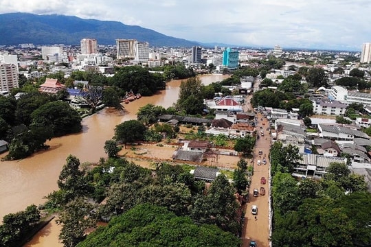 Mưa lũ đe dọa nhiều địa phương tại Thái Lan