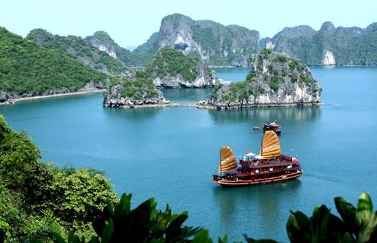 Quảng Ninh triển khai nhiều giải pháp ứng phó với biến đổi khí hậu trong lĩnh vực du lịch