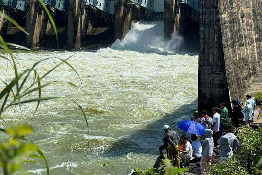 Thủy điện Trị An ngừng xả lũ do triều cường có thể trên mức báo động 3