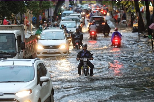 Triều cường dâng cao, TP Hồ Chí Minh có nguy cơ ngập lụt trong những ngày tới