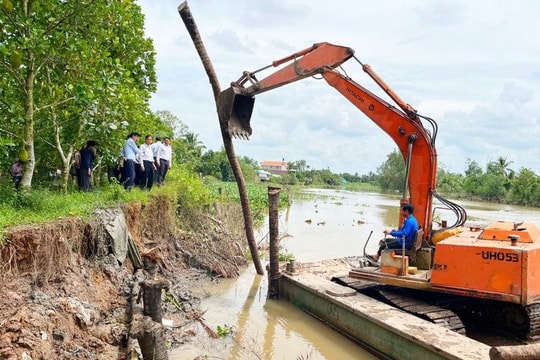 Vĩnh Long chủ động ứng phó với sạt lở bờ sông, giảm thiểu tối đa thiệt hại