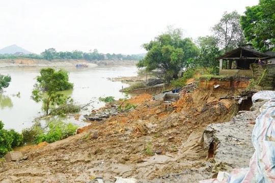 Vĩnh Phúc: Đảm bảo an toàn cho người dân khu sạt lở bờ sông Lô