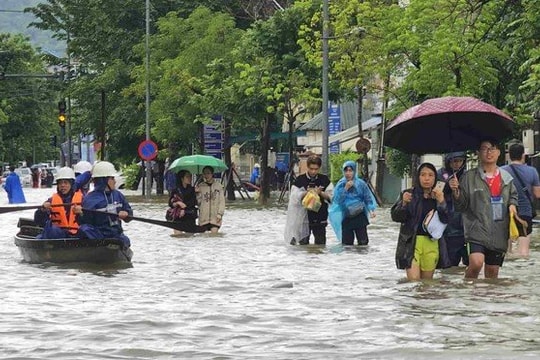 Bão số 7 đã suy yếu thành áp thấp nhiệt đới