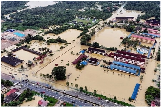 Sơ tán hơn 122.000 người, Malaysia đối mặt với trận lũ lụt tồi tệ nhất thập kỷ