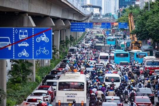 Thủ tướng yêu cầu tăng cường bảo đảm an toàn giao thông dịp tết Nguyên đán Ất Tỵ 2025