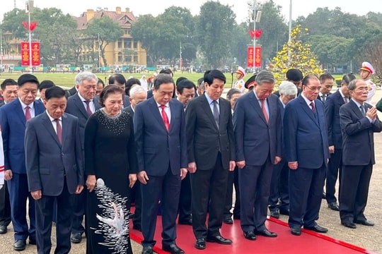 Lãnh đạo Đảng, Nhà nước vào Lăng viếng Chủ tịch Hồ Chí Minh