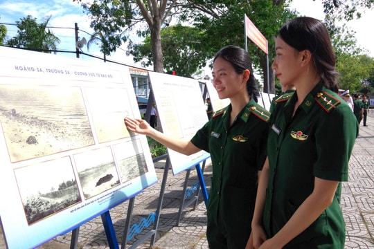 Triển lãm "Hoàng Sa, Trường Sa - Biển, đảo thiêng liêng"