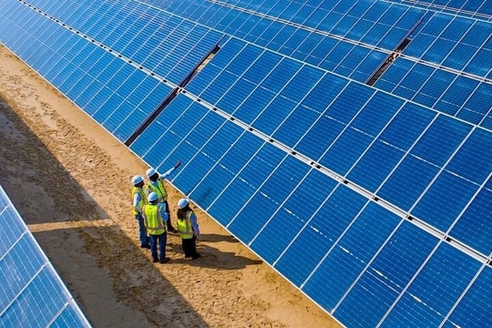 UAE xây dựng nhà máy điện mặt trời 5.2 GW, hướng tới mục tiêu Net Zero