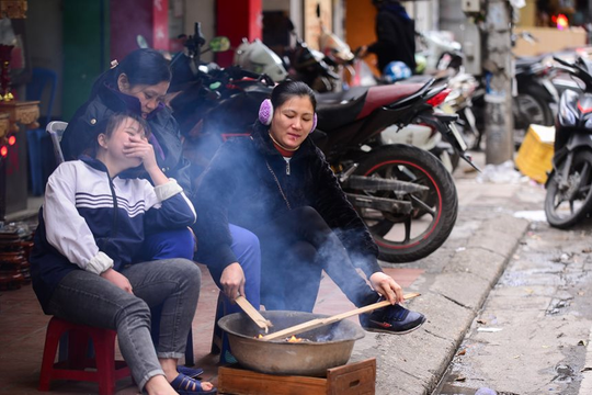 Không khí lạnh tăng cường tràn về, miền Bắc, Hà Nội rét chồng rét