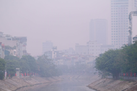 Chất lượng không khí sáng 18/3: Hà Nội ô nhiễm nhất trên cả nước