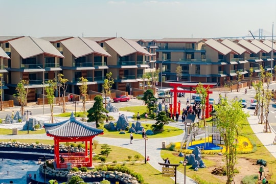 Từ đô thị bên kia sông đến “trái tim” thành phố: Cuộc đại dịch chuyển về Vinhomes Royal Island đã chính thức bắt đầu
