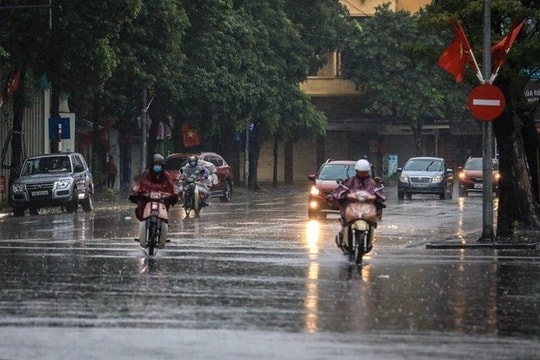 Dự báo thời tiết Hà Nội ngày 15/5/2025: Mưa rào và dông rải rác