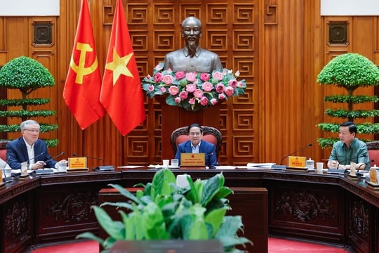 Thủ tướng: Các bộ cần rà soát, phân cấp, phân quyền hơn nữa cho địa phương