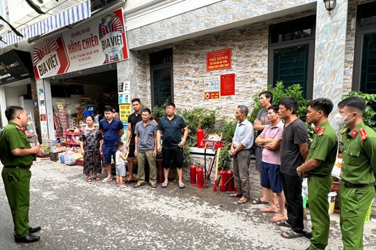 Hà Nội vận động 100% các hộ dân tự trang bị bình chữa cháy