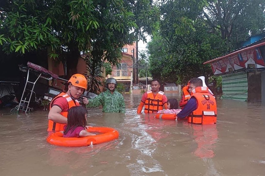 Philippines: Lũ lụt ảnh hưởng tới hàng trăm nghìn người dân
