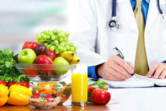 Tăng cường miễn dịch khi mắc COVID-19: 5 dưỡng chất không thể thiếu