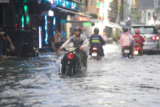 Miền Bắc chuẩn bị đón đợt mưa lớn, cảnh báo lũ quét và sạt lở đất