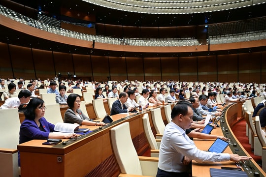 Nghị quyết thí điểm về một số cơ chế, chính sách đặc thù phát triển nhà ở xã hội chính thức được thông qua