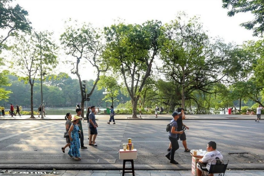 Sáng 30/5, không khí Hà Nội bất ngờ ở mức tốt nhờ mưa rào