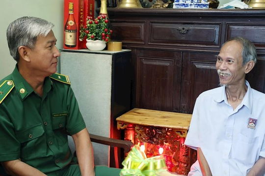 Trình Chủ tịch nước tặng quà cho hơn 1,5 triệu người có công nhân ngày Thương binh - Liệt sĩ