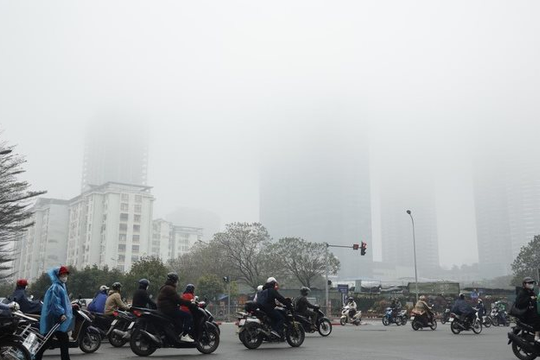 Chất lượng không khí sáng 5/6: Hà Nội, TP Hồ Chí Minh không tốt với nhóm nhạy cảm