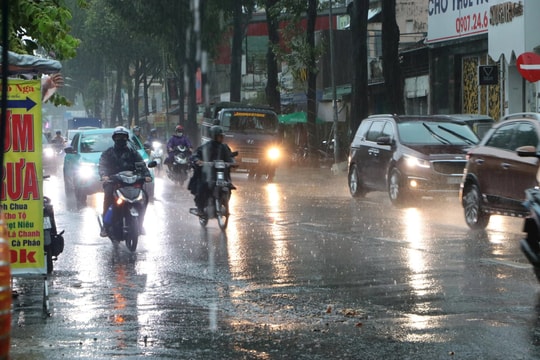 TP.HCM sắp đón đợt mưa lớn kéo dài nhiều ngày từ 7/6, nguy cơ ngập úng cao