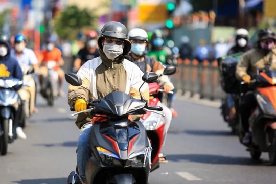 Miền Bắc và miền Trung tiếp tục trải qua đợt nắng nóng gay gắt