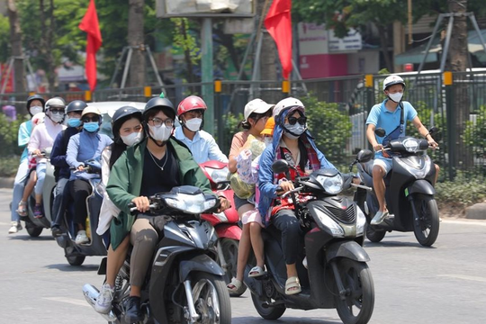 Dự báo thời tiết Hà Nội ngày 11/6/2025: Ngày nắng, có mưa rào và dông vài nơi