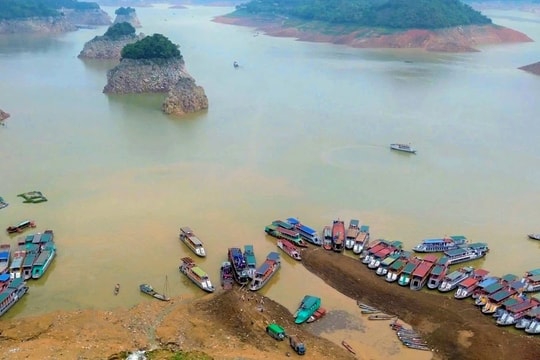 Lượng nước về hồ Hòa Bình 5 tháng đầu năm tăng 12% so với trung bình nhiều năm