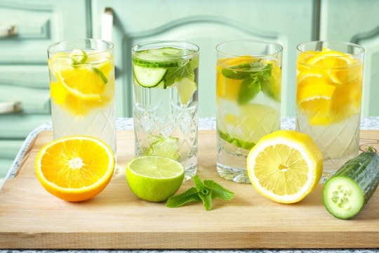 Ai nên tránh ăn uống đồ lạnh vào mùa hè?