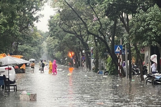 Dự báo thời tiết Hà Nội ngày 23/6/2025: Ngày nắng, chiều tối mưa dông