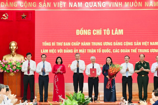 Tổng Bí thư Tô Lâm trao Quyết định thành lập Cơ quan Ủy ban Trung ương MTTQ Việt Nam