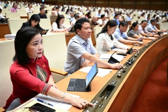 Hôm nay, Quốc hội thông qua nhiều dự án luật, họp bàn về công tác nhân sự