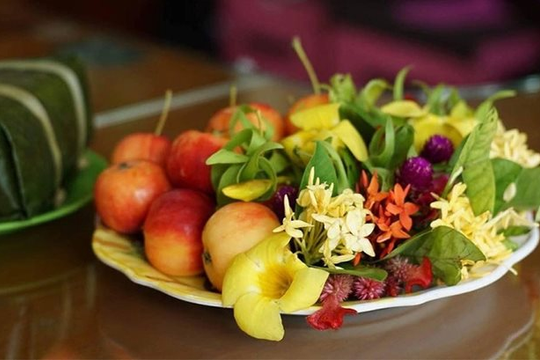 Văn khấn mùng 1 tháng 6 âm lịch Ất Tỵ 2025 theo truyền thống Việt Nam
