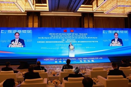 Thủ tướng Phạm Minh Chính tới Thiên Tân, tham dự Diễn đàn doanh nghiệp Việt Nam - Trung Quốc