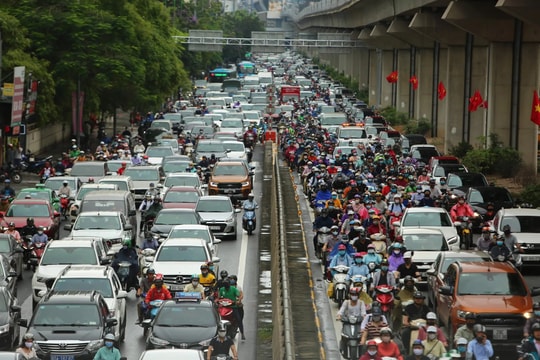 Chất lượng không khí sáng 25/6: Hà Nội và TP.HCM ở mức trung bình