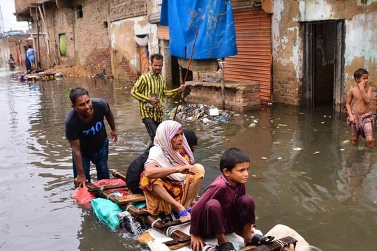 Mưa lớn bất thường khiến 46 người thiệt mạng tại Pakistan