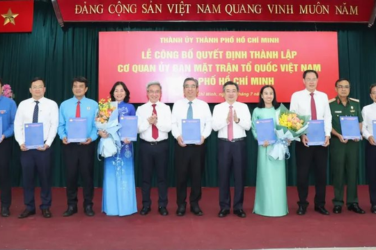 Công bố quyết định thành lập Cơ quan Ủy ban MTTQ Việt Nam TP Hồ Chí Minh