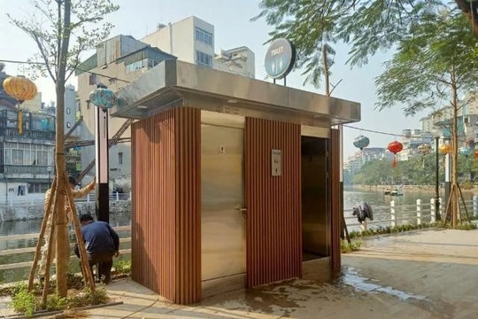 Hà Nội lắp hơn 1.000 nhà vệ sinh phục vụ lễ kỷ niệm 80 năm Cách mạng Tháng Tám và Quốc khánh 2/9
