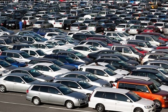 Hà Nội xem xét tăng phí trước bạ xe chạy xăng, dầu từ quý III/2025