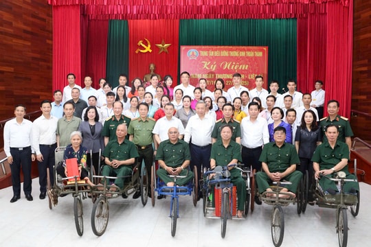 Tổng Bí thư Tô Lâm thăm, tặng quà Trung tâm Điều dưỡng thương binh tại Bắc Ninh